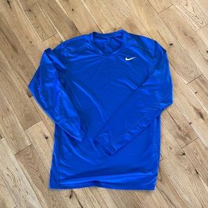 Nike long sleeve mens shirt. Medium.